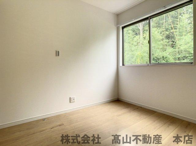 ソシオス赤間の洋室