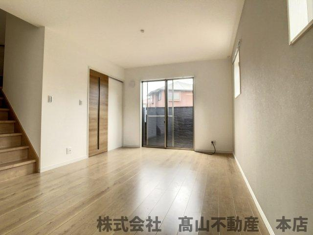 ソシオス赤間の居間・リビング