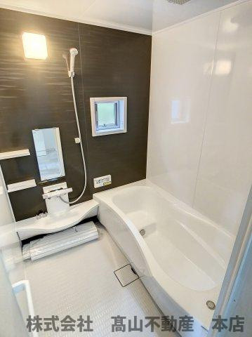 ソシオス赤間の浴室