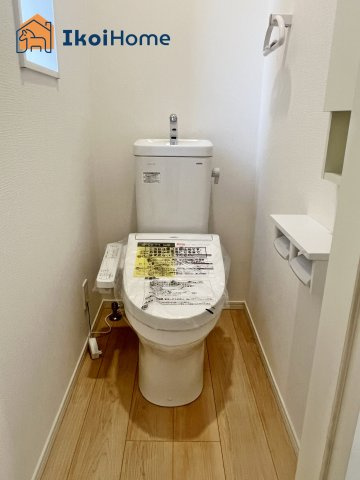 明石市二見町東二見第9　新築戸建　のトイレ|【ホームページに現地動画掲載中】●年中無休：当日予約可●節水型で従来製品より60％水量削減。