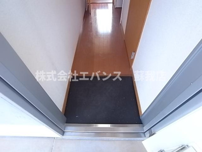 【玄関】 | ブルーガーデン | 毎日通る玄関はこちらです