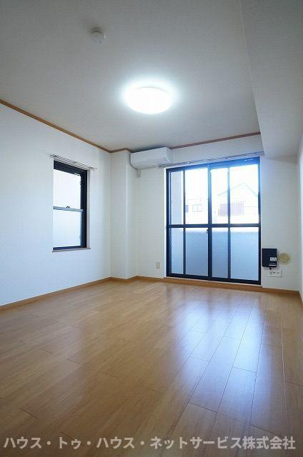 ブルースカイヒルズⅠの居間・リビング