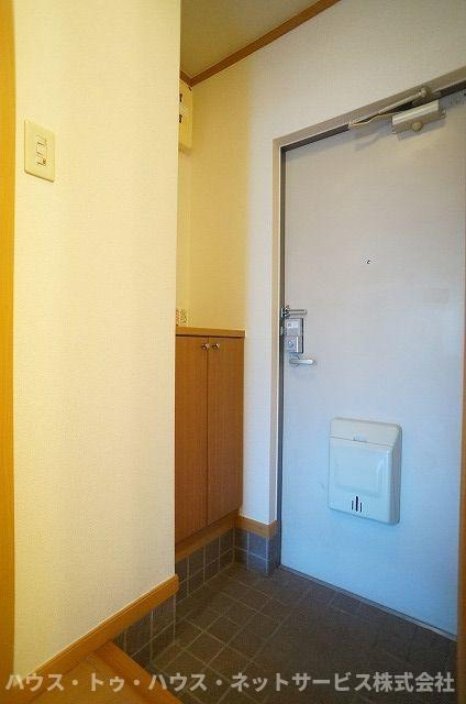 ブルースカイヒルズⅠの玄関