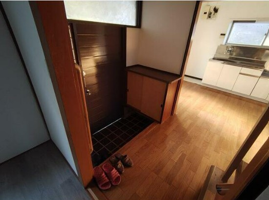 共栄ハウスの玄関