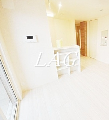 【居間・リビング】 | ラヴィデ香風園 | 洋室のお部屋です。