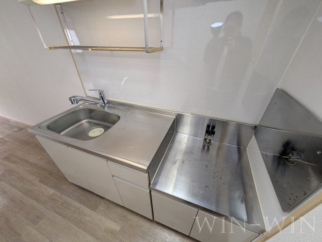 エルディム新栄 Bのキッチン
