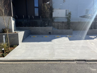 【駐車場】