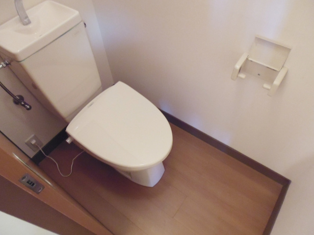 ヨダヤビルのトイレ|トイレとお風呂は別々です☆