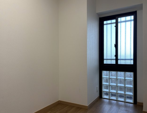 コスモ小針の洋室