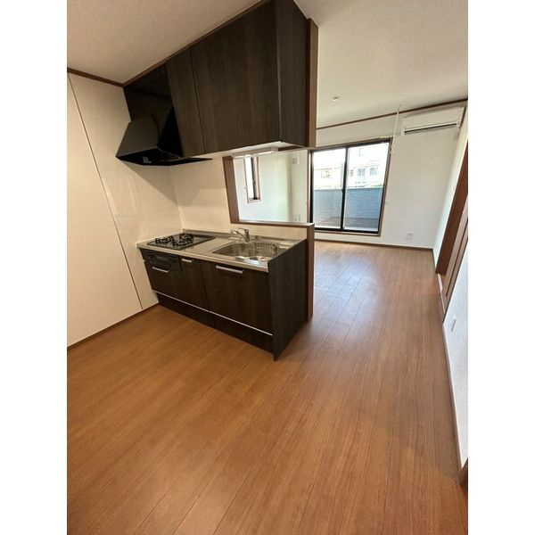 川口市大字久左衛門新田の倉庫