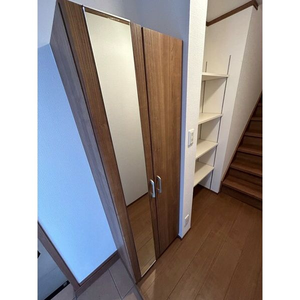 川口市大字久左衛門新田の倉庫