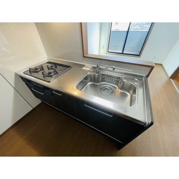 川口市大字久左衛門新田の倉庫