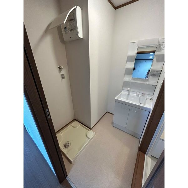 川口市大字久左衛門新田の倉庫