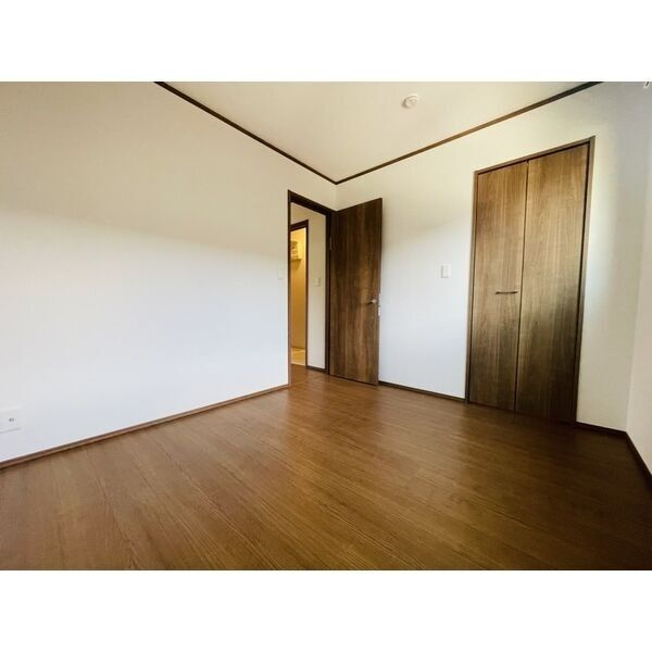 川口市大字久左衛門新田の倉庫