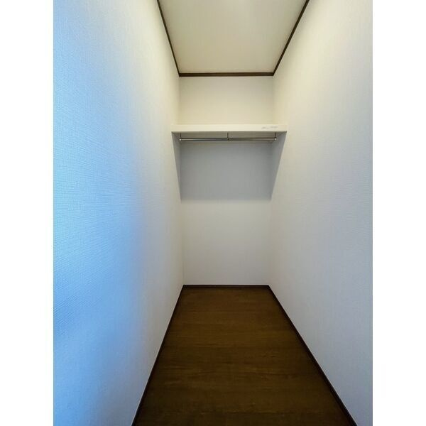 川口市大字久左衛門新田の倉庫