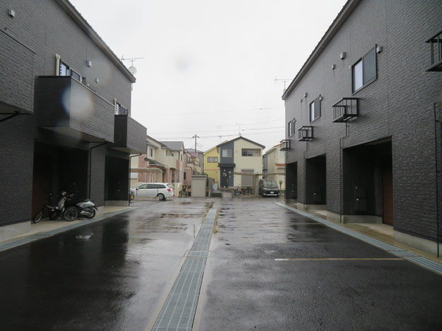 川口市大字久左衛門新田の倉庫