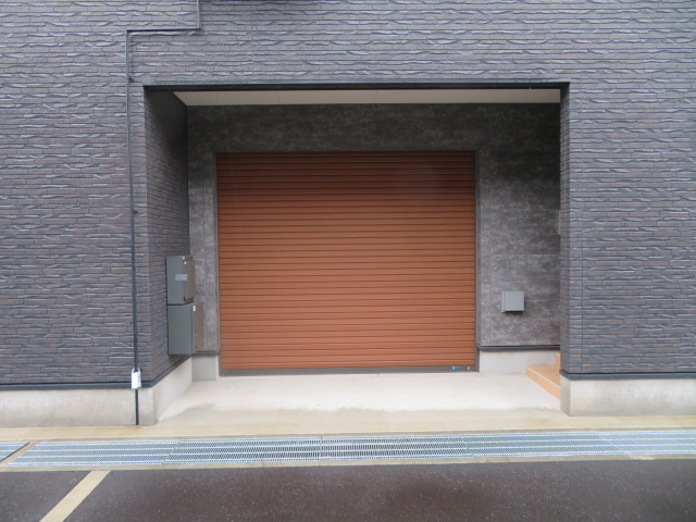 川口市大字久左衛門新田の倉庫