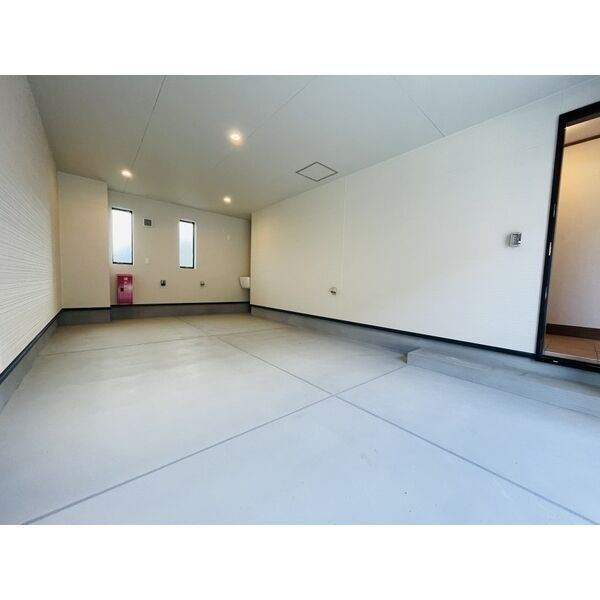 川口市大字久左衛門新田の倉庫の内装