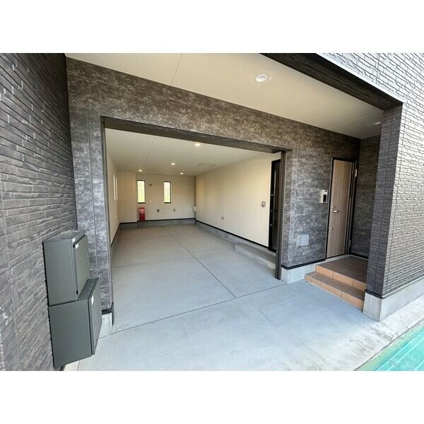 川口市大字久左衛門新田の倉庫