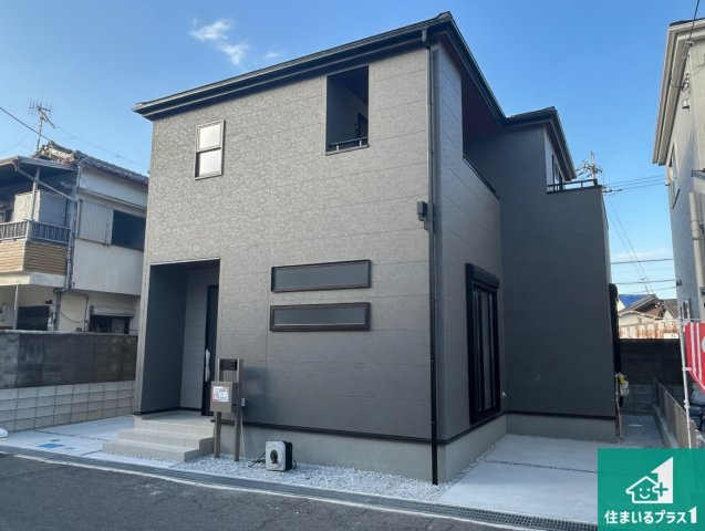 泉佐野市鶴原　第8期　新築一戸建ての外観|安心の10年保証！外観を美しく保ち、雨水で汚れを落とします！気になることがありましたら、お気軽にお問い合わせください！