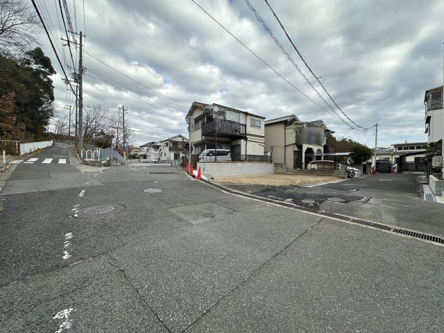 神戸市垂水区西脇１丁目新築戸建の前面道路含む現地写真