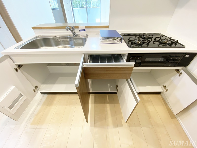 グランカーサ王子Ⅱの収納|キッチン下収納です☆