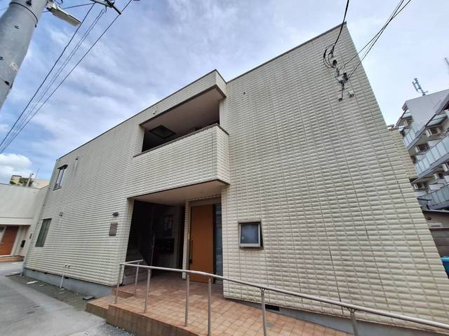 ウエストコート由比ガ浜のエントランス