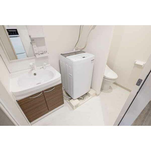 エルプレイス江坂IIの洗面所