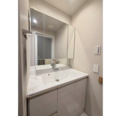 藤和シティホームズ根津の独立洗面台