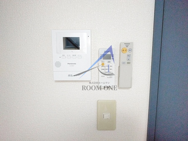 レクレドールのセキュリティ|モニター付きインターホンです。