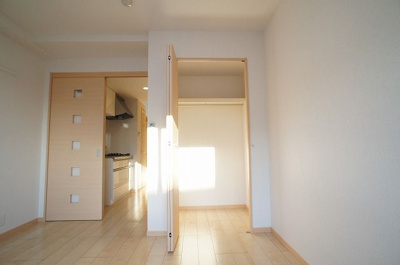 【収納】 | エミナンス川口 | 大きなものも収納できそうです