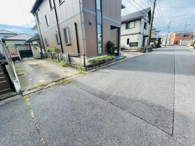 岡崎市青木町の前面道路含む現地写真
