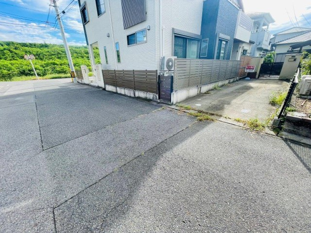 岡崎市青木町の前面道路含む現地写真
