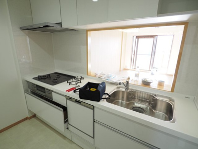 【居間・リビング】 | ノバハイツ信夫ヶ丘 | 参考写真
リフォームイメージは仕様変更となる場合がございます。