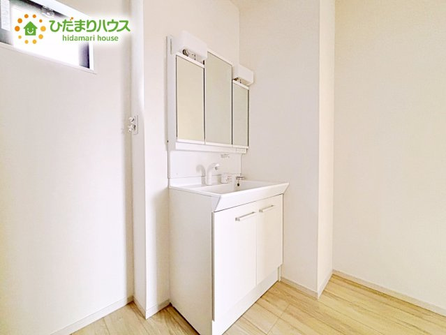 【浴室】 | 水戸市小吹町2期　新築戸建　3号棟 | 広々１坪タイプの浴室！雨の日のお洗濯にも大活躍な浴室乾燥機付き