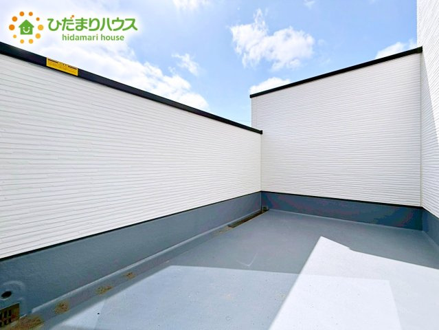 【バルコニー】 | 水戸市小吹町2期　新築戸建　3号棟 | お布団など大きいものも、充分に干せる広さがございます。人気のベランピングも楽しめる広さ！自宅のアウトドア空間でゆったり過ごせます。