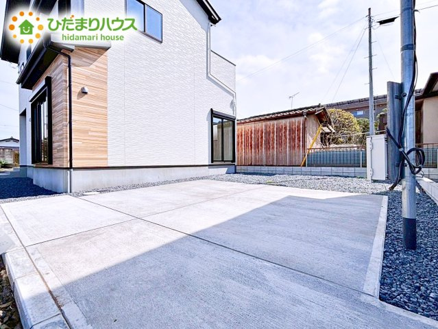 【前面道路含む現地写真】 | 水戸市小吹町2期　新築戸建　3号棟 | 前面道路は車通りが少なく、お車の運転が苦手な方でも安心です