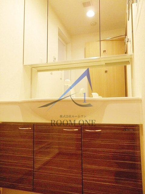 ルーブル中野ガーデンの洗面所|洗面台です。