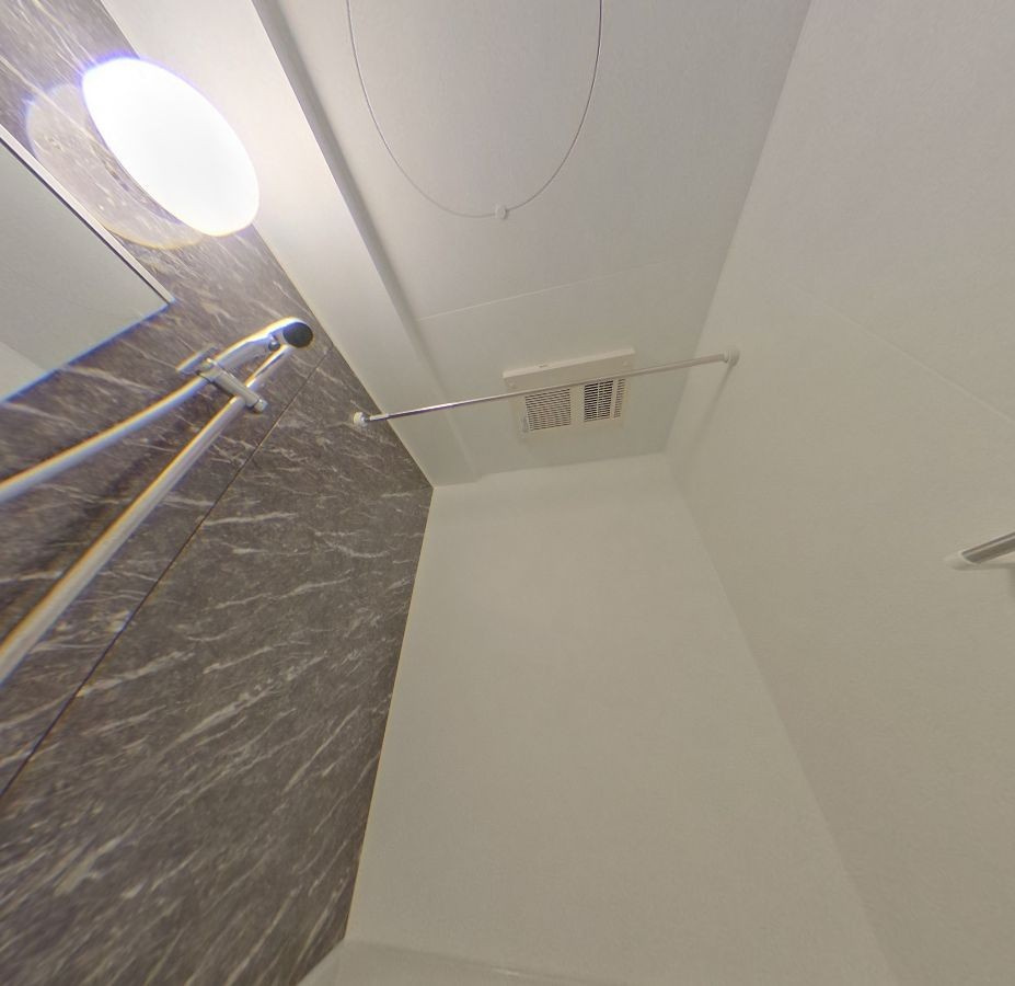 ファーストプレイスの浴室