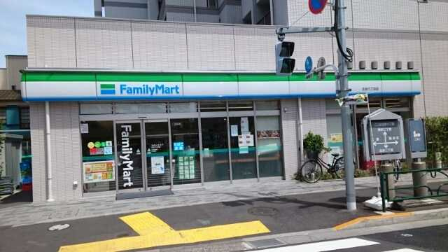 ファーストプレイスの周辺