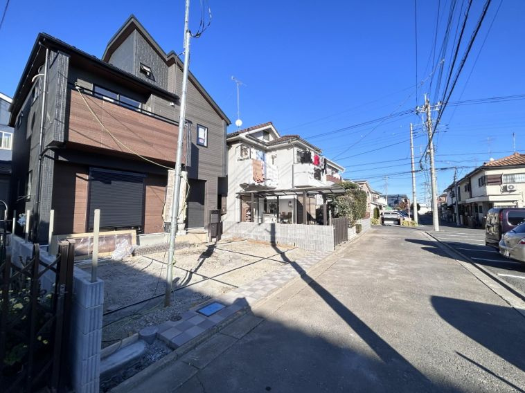 仲介手数料無料　ブルーミングガーデン所沢市小手指元町3丁目・新築全1棟の前面道路含む現地写真