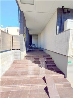 【エントランス】 | RIS壱番館 | エントランス