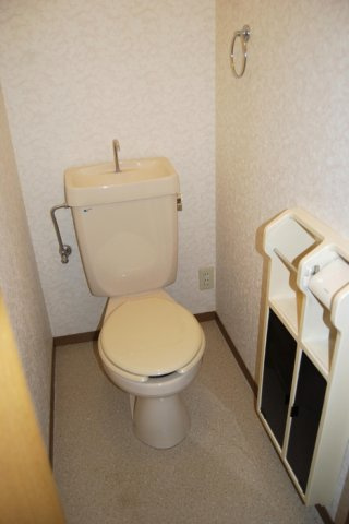 東村山市廻田町１丁目のアパートのトイレ