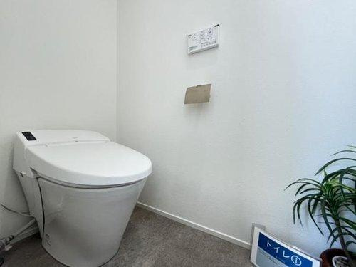 知多郡阿久比町大字宮津字小廻間　全3区画　E-8区画のトイレ|トイレ　温水洗浄便座付き☆