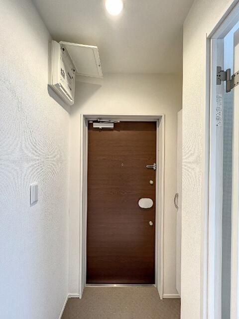 Ｍ・シャルムの玄関