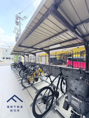  オープンレジデンシア春日原の駐輪場