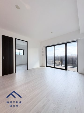  オープンレジデンシア春日原の居間・リビング