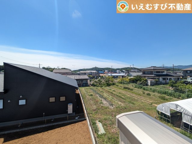 Livele Garden.S　寄居町富田の展望|高い建物が無く開放感のある展望
バルコニーからの展望も開けていて閑静な住宅地が望めます。日当りも良いですね♪