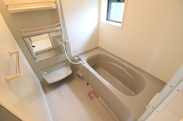 川崎市麻生区はるひ野３丁目のアパートの浴室