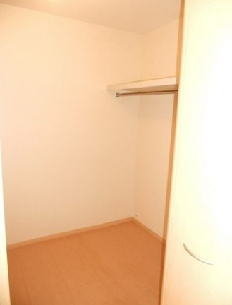 川崎市麻生区はるひ野３丁目のアパートの収納